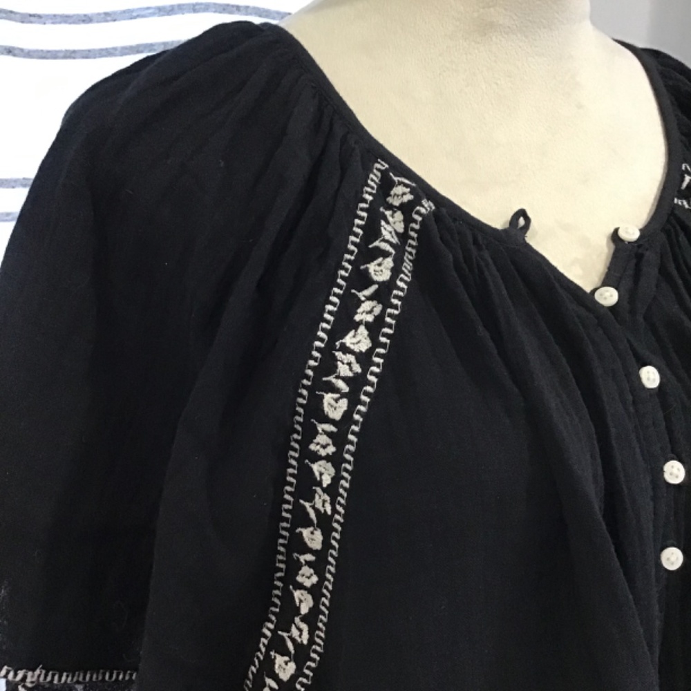 NWT Old Navy Women Size 3X Black Flutter Sleeve Embroidered Swing Blouse Boho - Picture 6 of 13